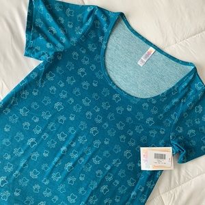 Nwt Lularoe small paw print classic t